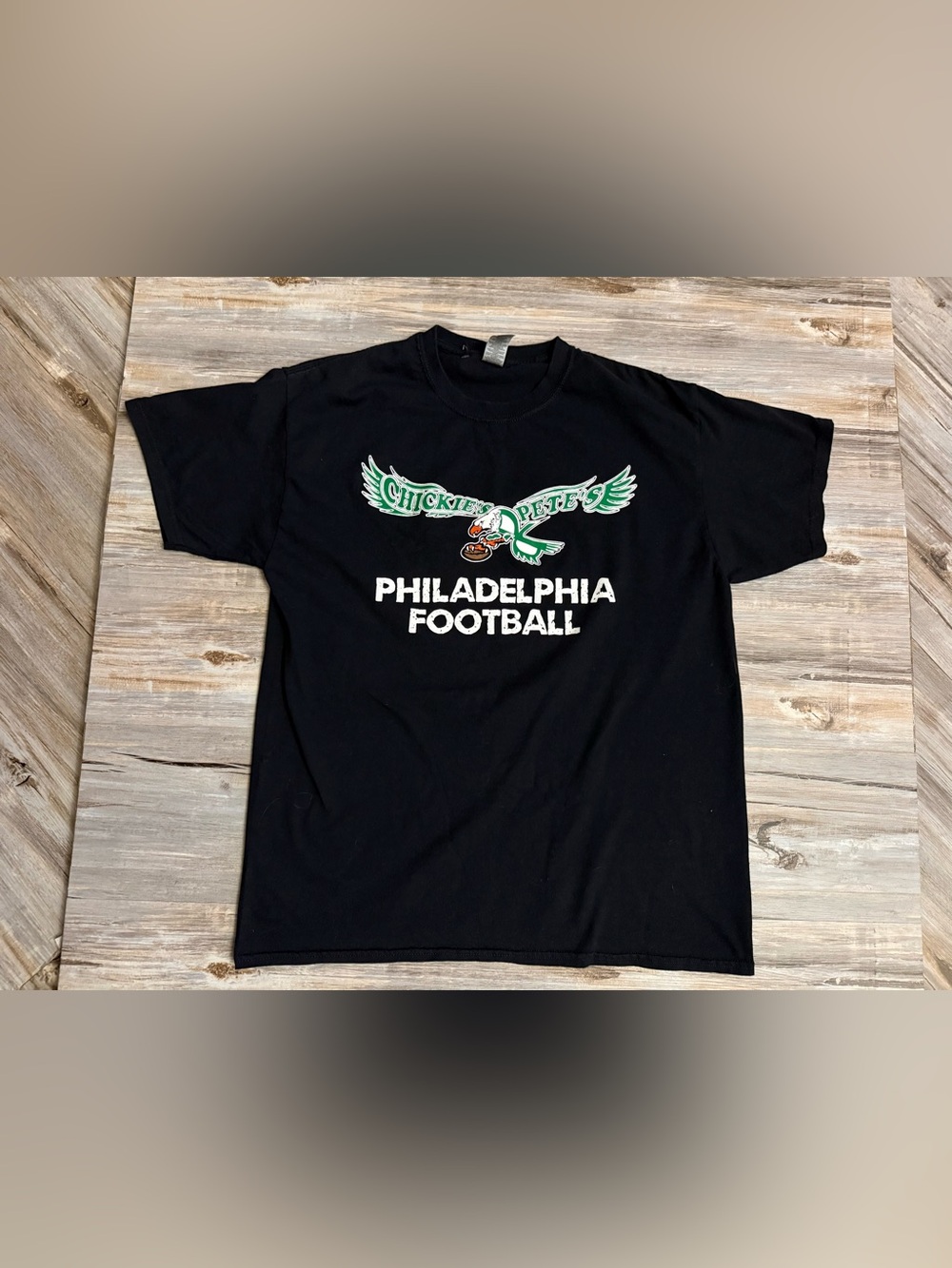 Gildan Heavy Cotton Chickie’s & Pete’s Philadelphia Football T-Shirt Black Large